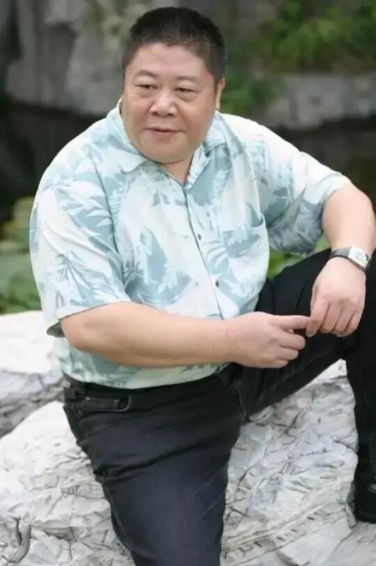 刘金山53岁才生一胎孩子。主持人好奇地问他:“你都结婚几十年了，为什么...