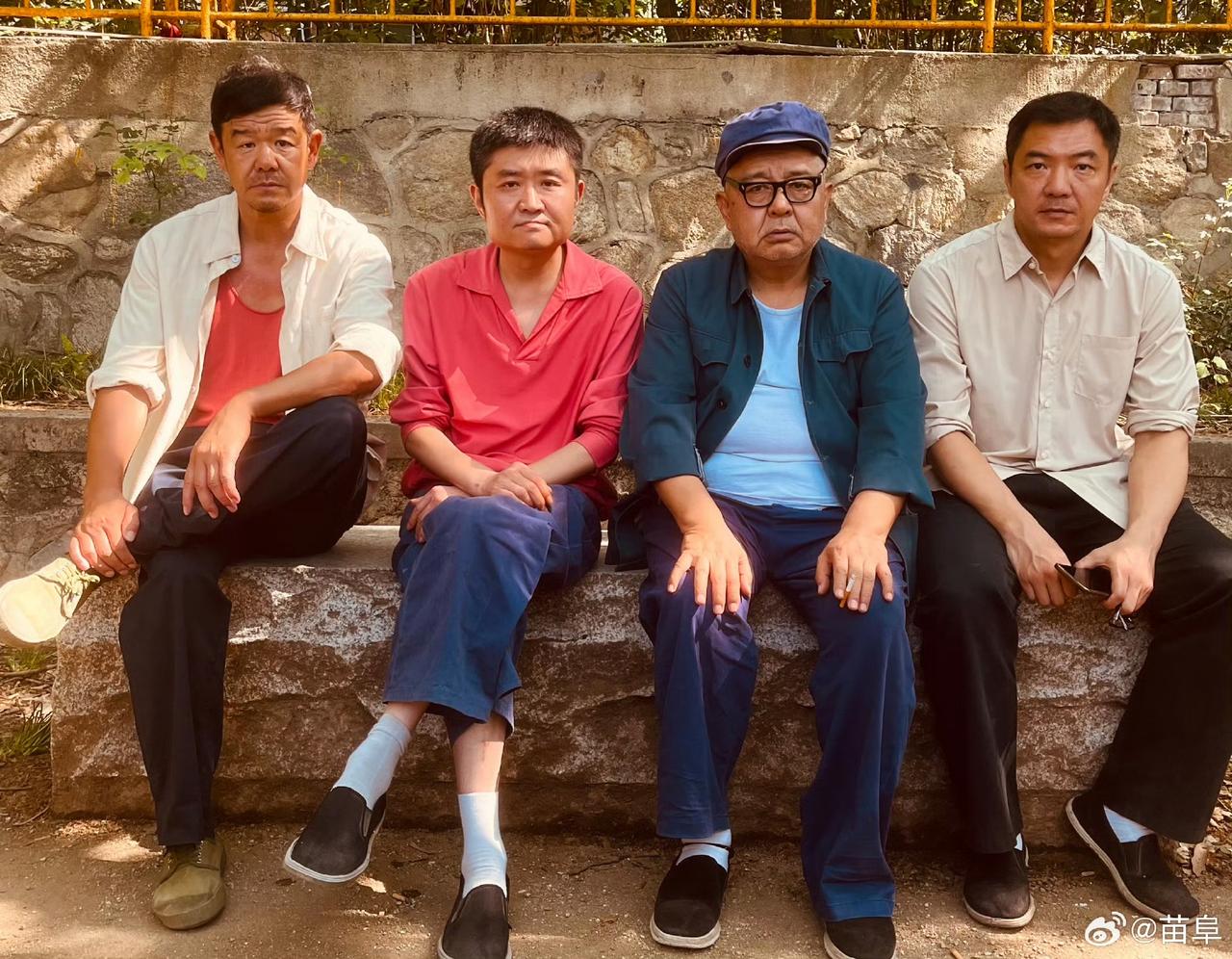 【著名相声演员苗阜晒图庆祝参演影视，相声演员跨界成为常态，你怎么看】
近日，著名