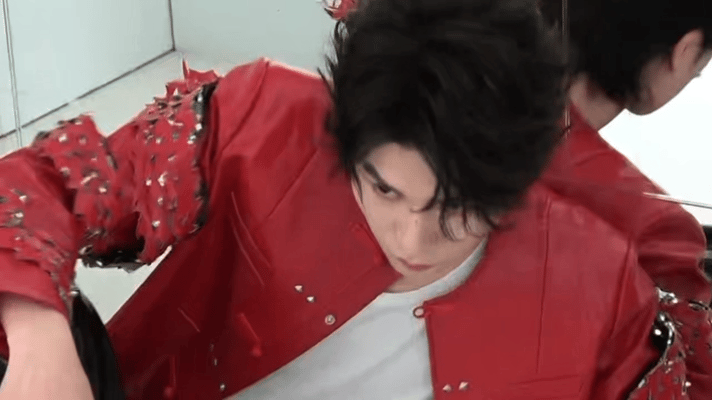 张集骏你怎么私藏物料张集骏东方卫视跨年物料里拍了好多自拍，怎么不发出来给大家看看