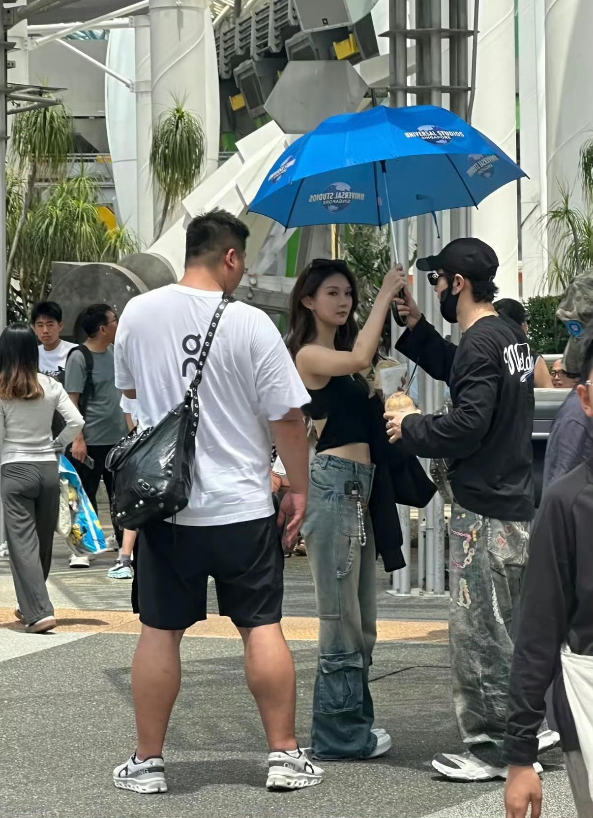 晓明哥的审美持续下跌……黄晓明审美