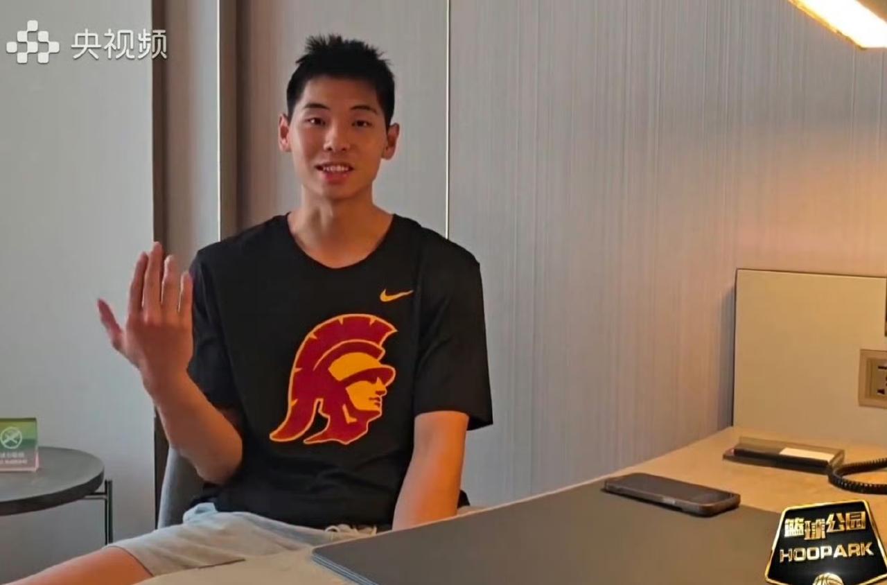 崔永熙这孩子说话不够实诚！在广州龙狮的时候说不想在CBA温室打球了，要出国追梦即