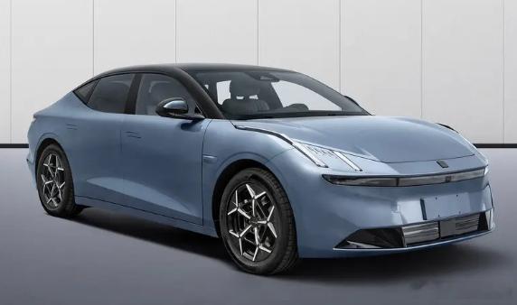 领克的电车要来了，这外观感觉像是加了一些极氪007的设计呢#领克# ​​​