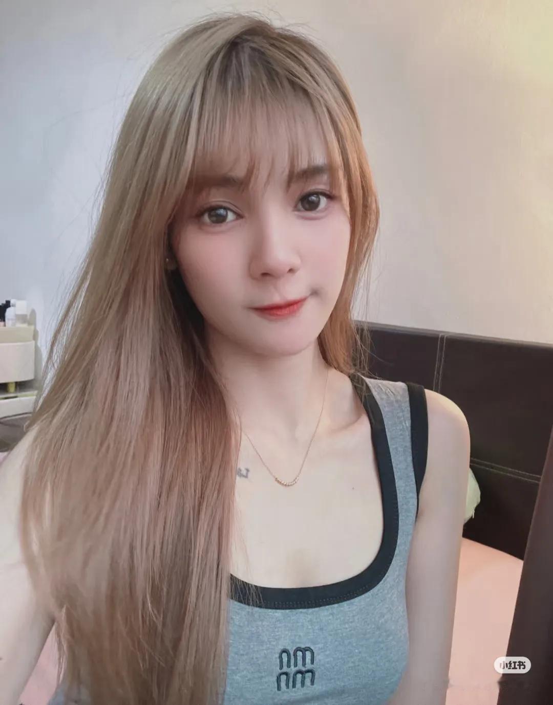 话说大马近几年就推出了许多样靓身材正，气质也相当不错的新晋博主，而nini就是其