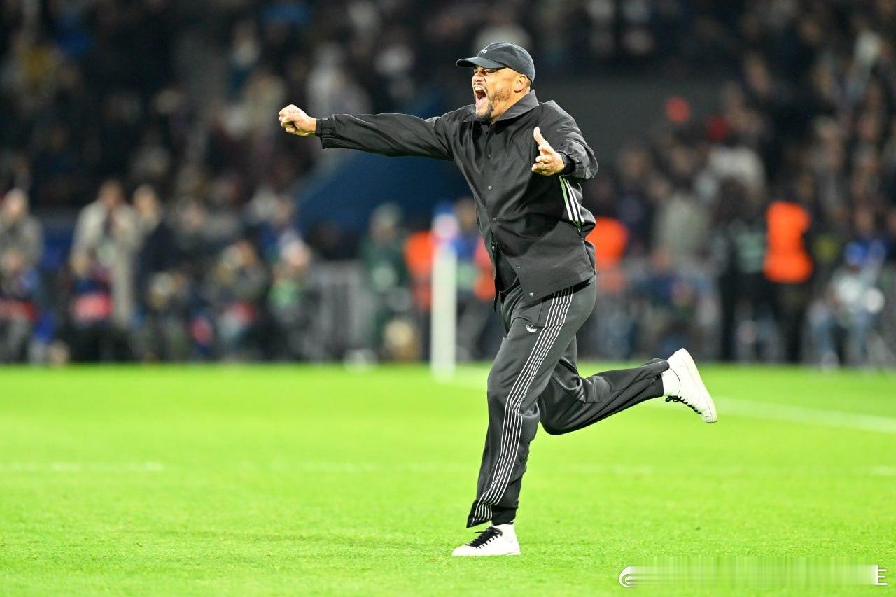 开云体育馆【三线争冠！拜仁本赛季各项赛事31胜3平2负，总净胜球高达85球】  