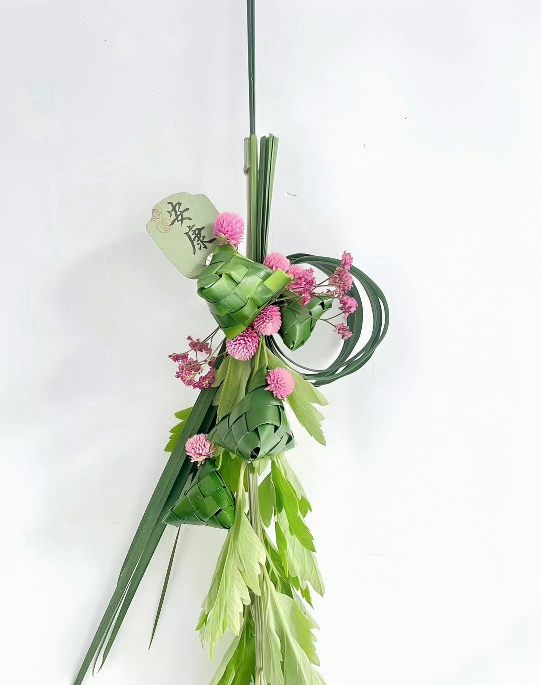 端午节也没什么好祝福的，就祝大家像粽子一样，绿油油的蒙在鼓里，心里还觉得甜蜜蜜.