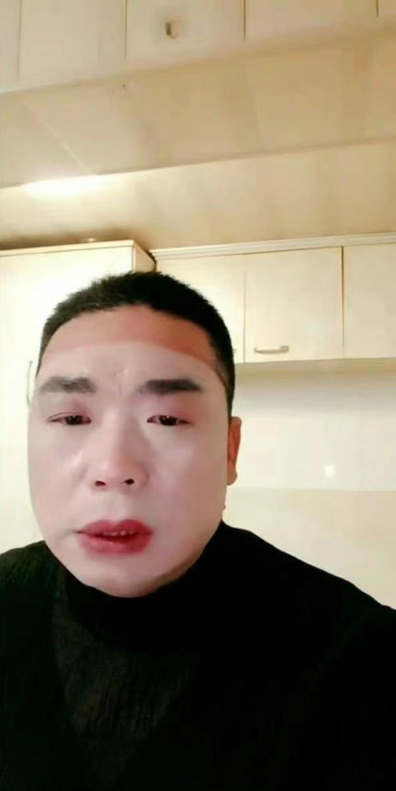 南京红老头系38岁男子炸裂，那还得改一下名字，不能叫南京红老头了。 ​​​
