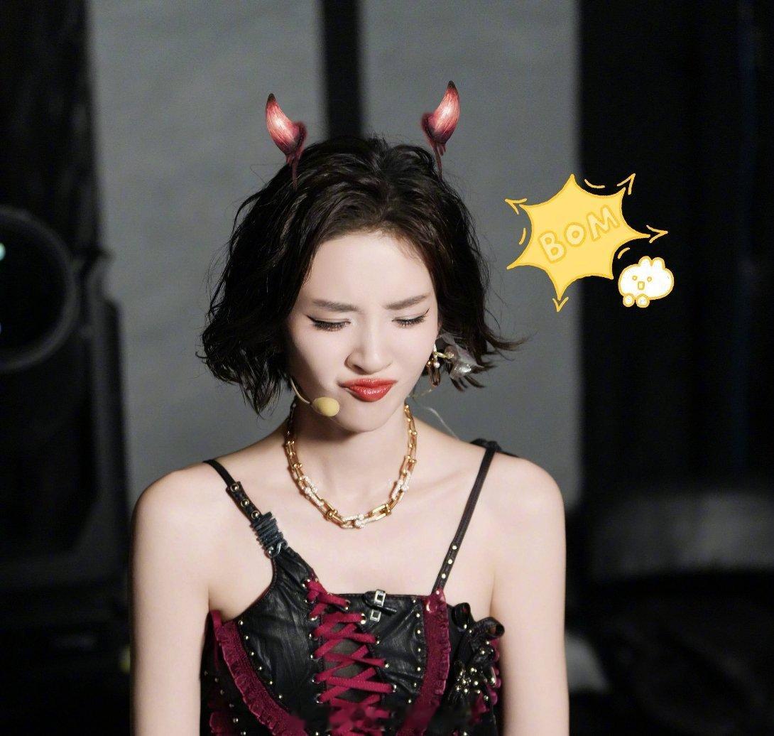 看到唐艺昕何宣林这段突然意识到本季浪姐能成功最大的原因就是它的活人感，有事不藏着