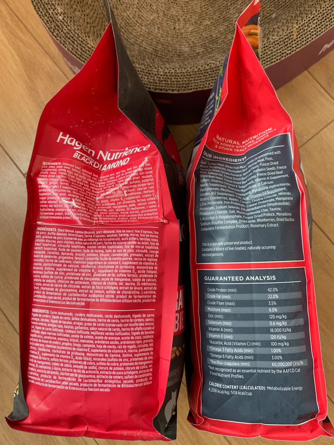 纽翠斯vs百利生鲜牛，红肉猫粮哪家强？