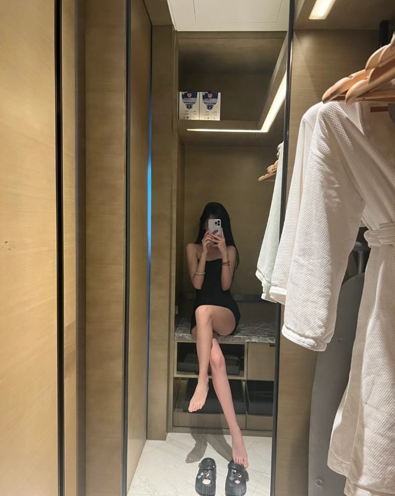 对自己好点 你的人生不是用来讨好别人 而是善待自己 . ​​​
