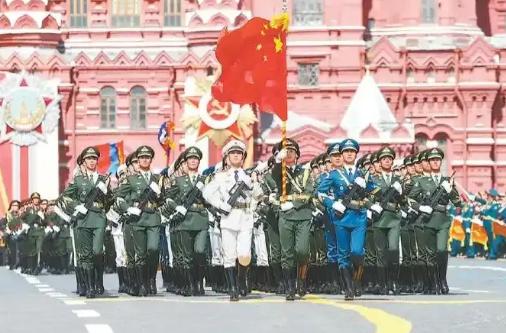 乌克兰为什么不偷袭红场阅兵？因为队伍里有中国仪仗队，但凡一个中国解放军出事，乌克