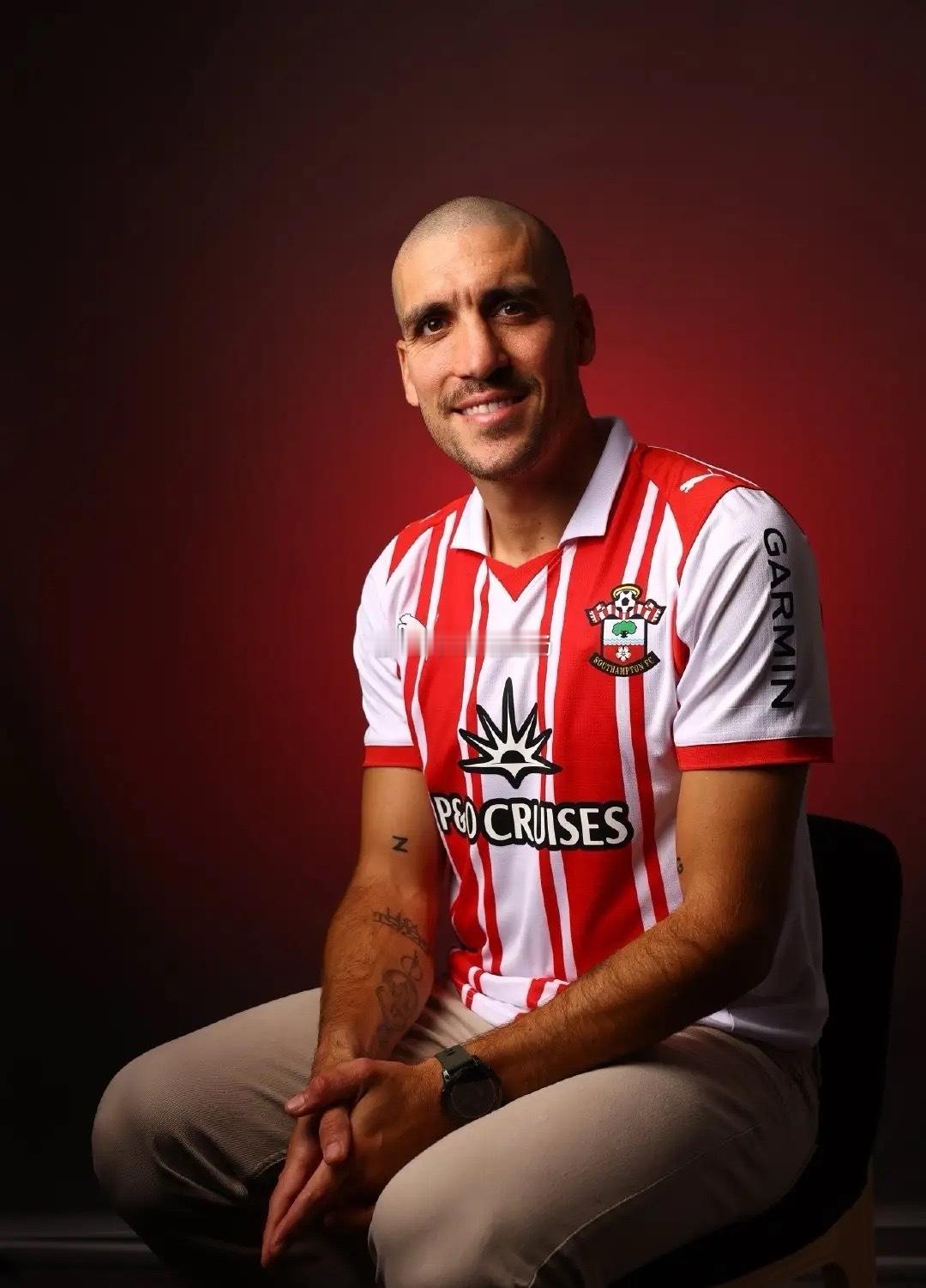 泪目！34岁巴萨铁腰拒绝美职联，零薪也要重返英超老东家，7年情谊太动人 当34岁