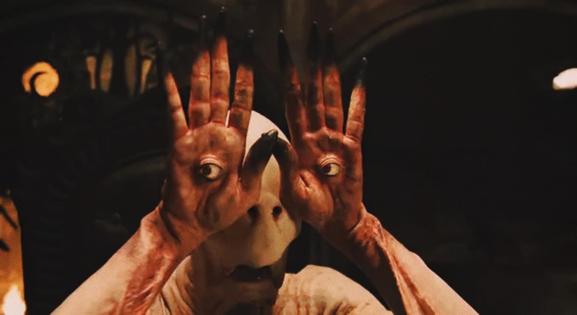 电影影讯 无眼惨白男，“山羊神”，闯入森林的女孩……“陀螺”导演吉尔莫·德尔·托