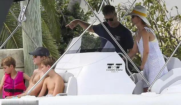 42岁伊万卡两次癌症手术瘦到肋骨清晰 