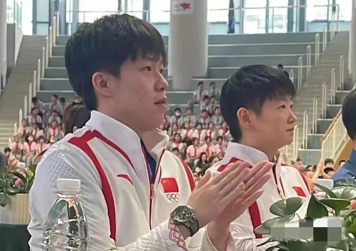 今天确实是非常美好，
全方位的看看王楚钦、孙颖莎。
更重要的是他们是奥运精神的传