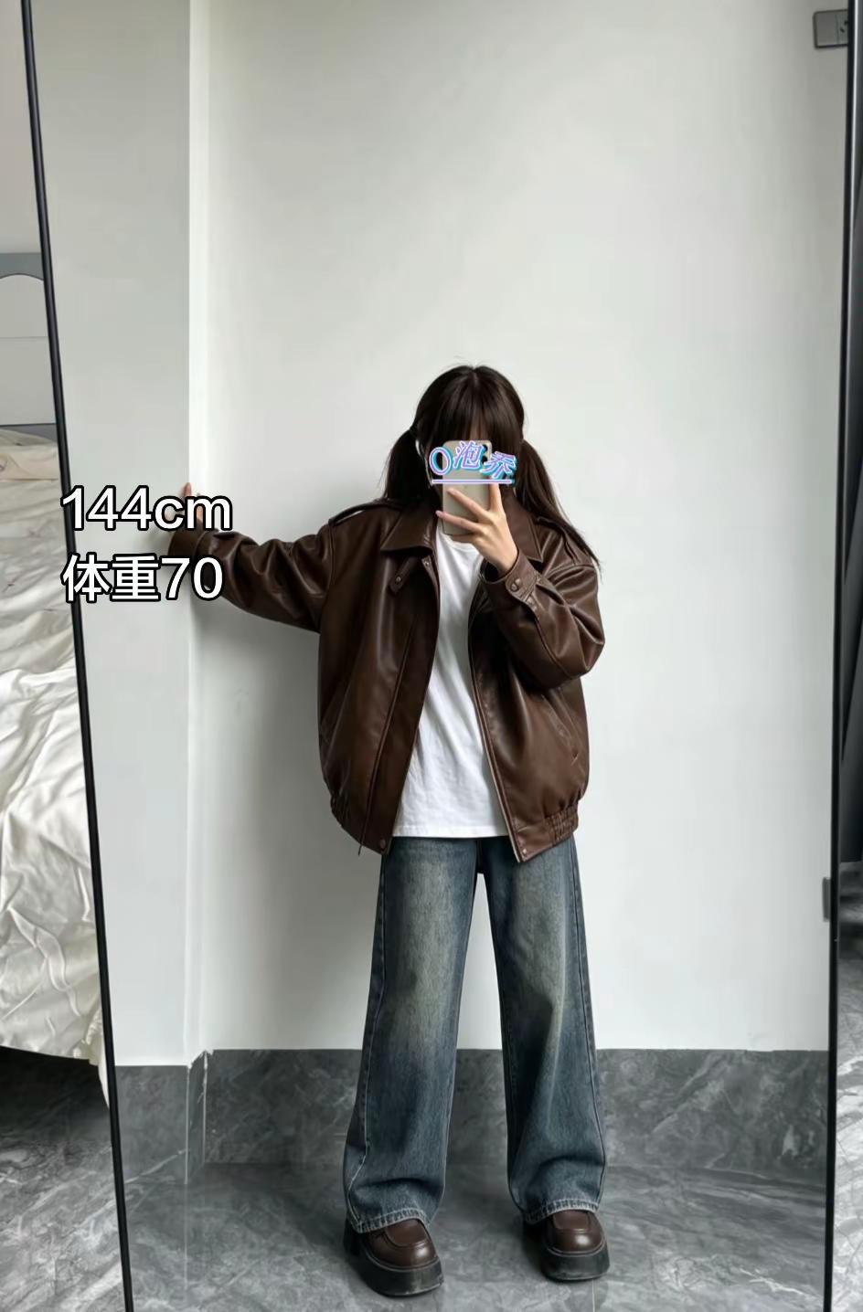 人总是在不同的年龄发着不同的自我感动的文案  其实不管选择什么都会有遗憾 只是先