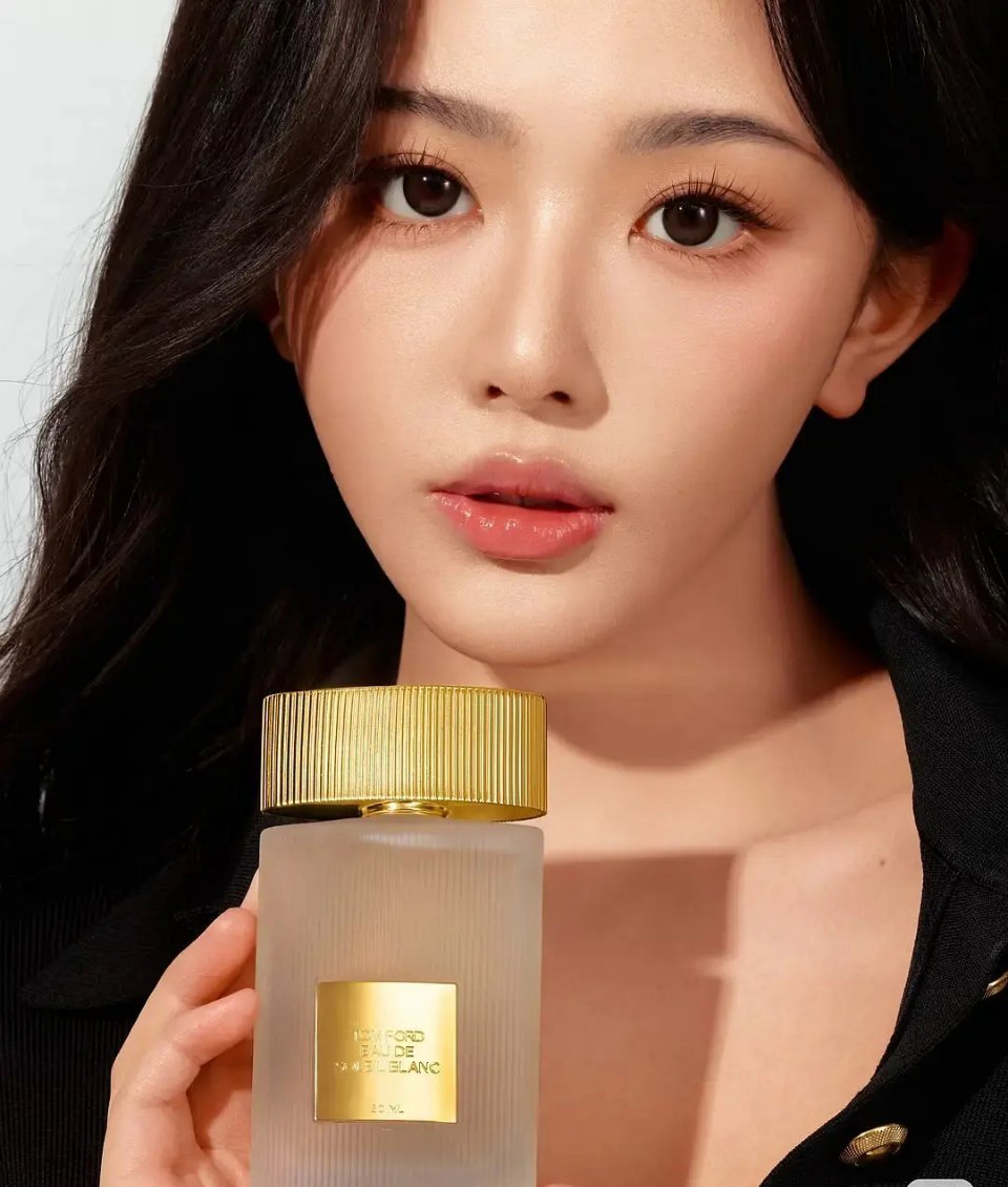 孔雪儿的审美真的有点差，这图根本不好看 