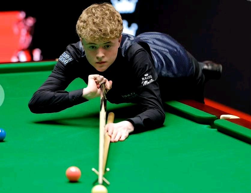 莽汉斯坦穆迪！在很多方面，穆迪真的就像年轻时的特鲁姆普一样。就连头发量都和当时的