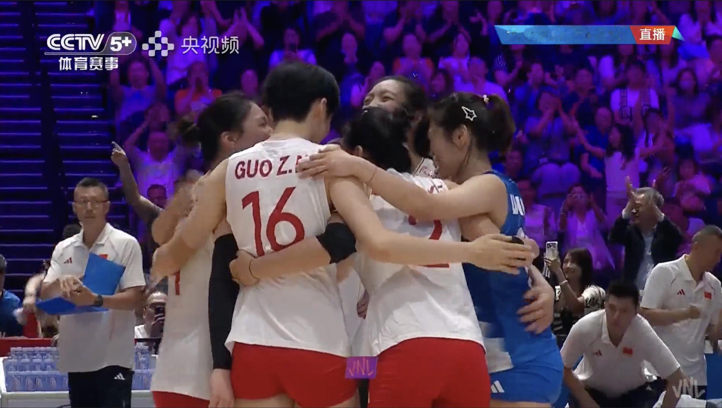 决胜局！中国女排🇨🇳 2-2 🇨🇦加拿大女排【25-19、17-25、2