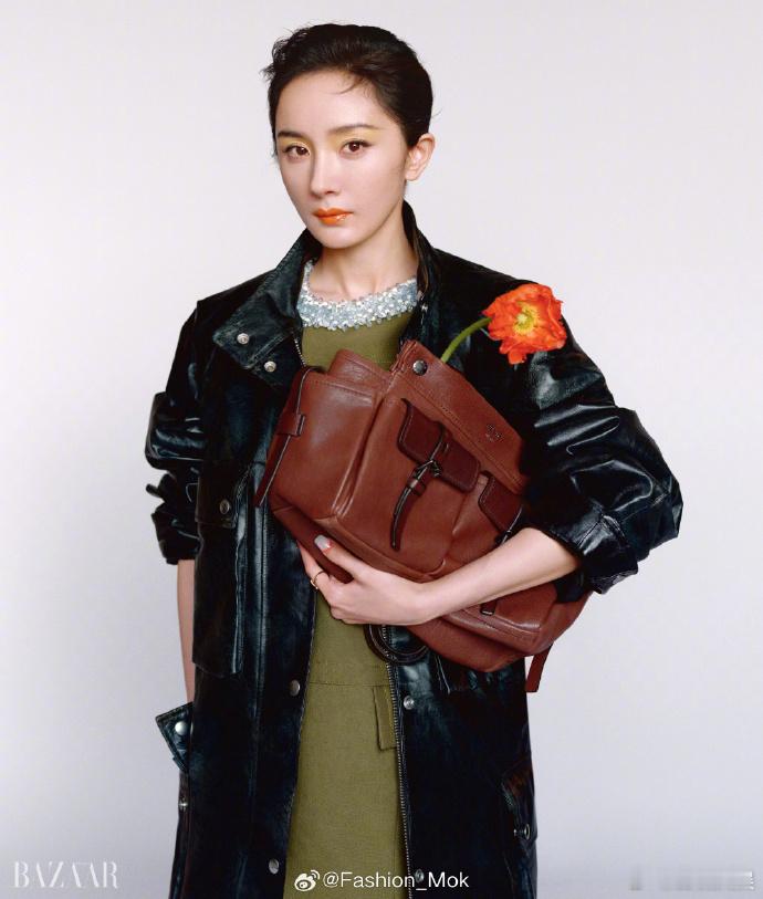 杨幂连庄时尚芭莎开季刊杨幂三登时尚芭莎开季刊 杨幂连庄芭莎开季刊刷新历史，八次封