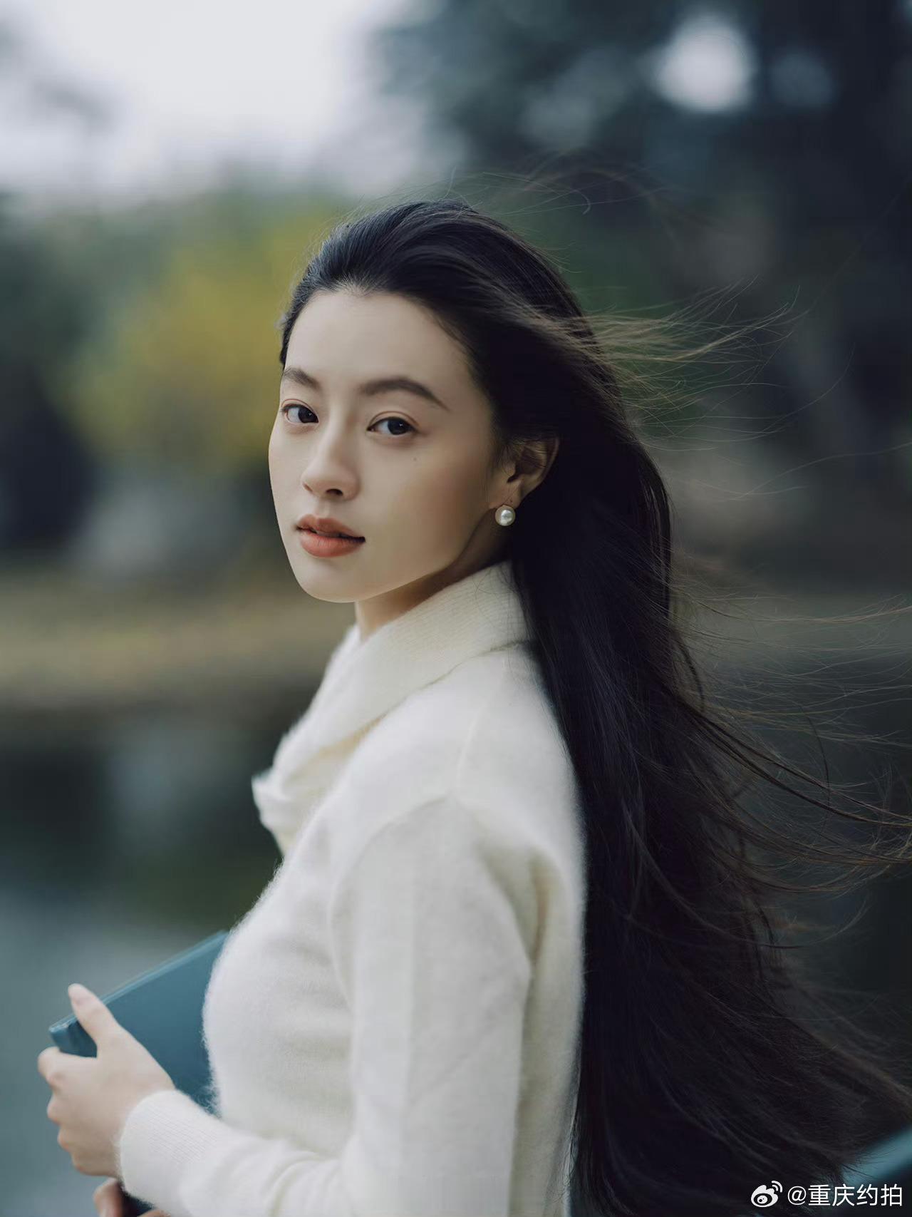 “会让人反复爱上的，是女性作家笔下的灵魂”摄影：