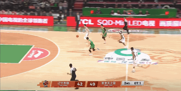 南京同曦客场半场51:42暂时领先辽宁男篮，不知道这半场比赛是南京同曦打的足够好