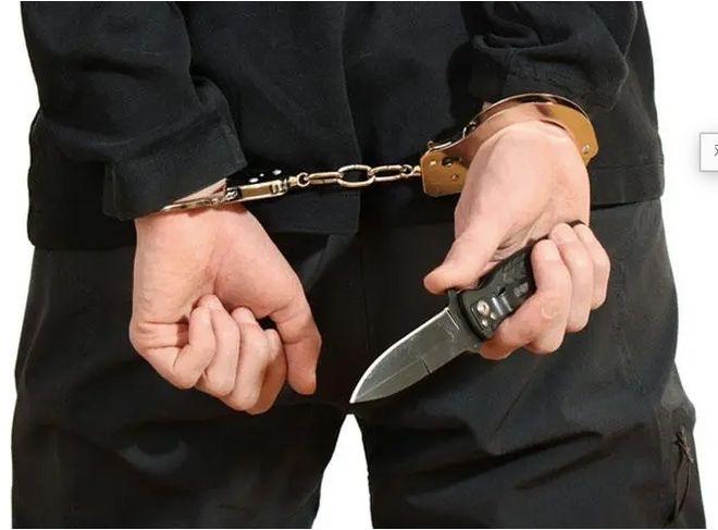 诡异的东北灭门惨案！千万富翁一家四口深夜惨遭杀害，保险柜敞开、屋内金银现金分毫未