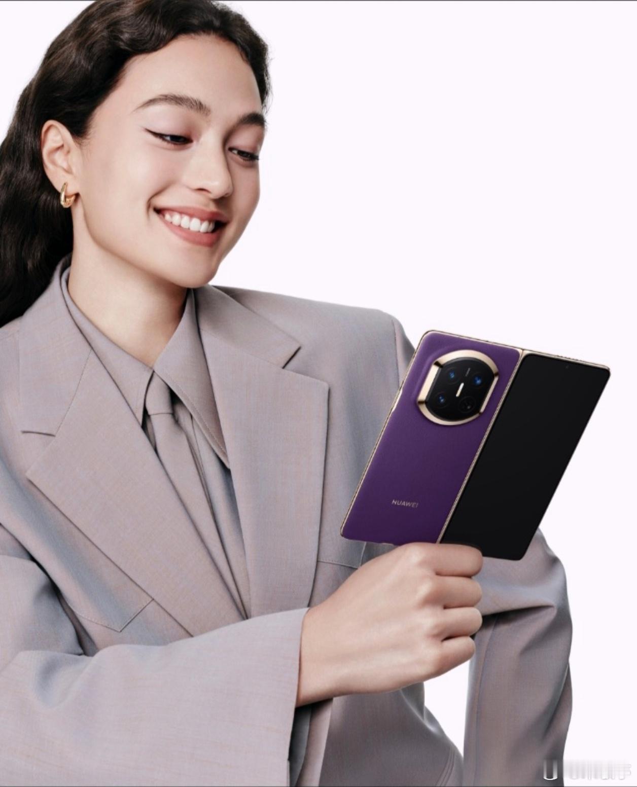 听说许多人纠结了？华为Mate X7和华为Pura X Max该选谁？Mate 