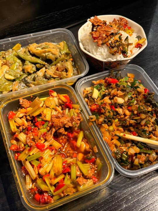 绍兴好吃的湘菜外卖，我也就点了七八天吧