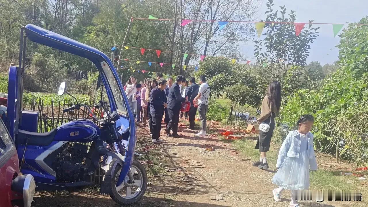 欢迎友友们添墨加彩对下联，愿你，目之所及皆美好，心之所向皆如愿，祝你新年幸福美满