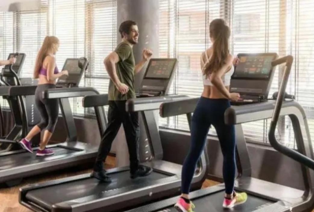 56岁大爷肾衰竭离世,平时爱喝水常运动,医生叹息:这3事太伤肾

肾脏的核心工作