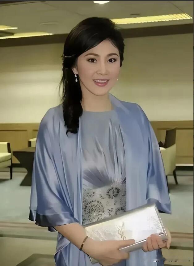 亚洲第一美女，这容颜是天生丽质，颜值超群，自然美丽动人，就算是钟楚红、李嘉欣来了