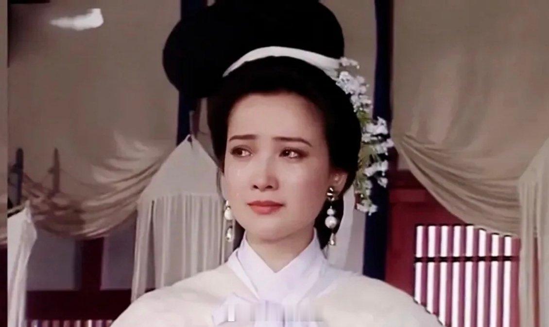 演员何晴去世何晴病逝，我们的古典美学启蒙走了晨间消息，带着霜色。一则寥寥数句的讣