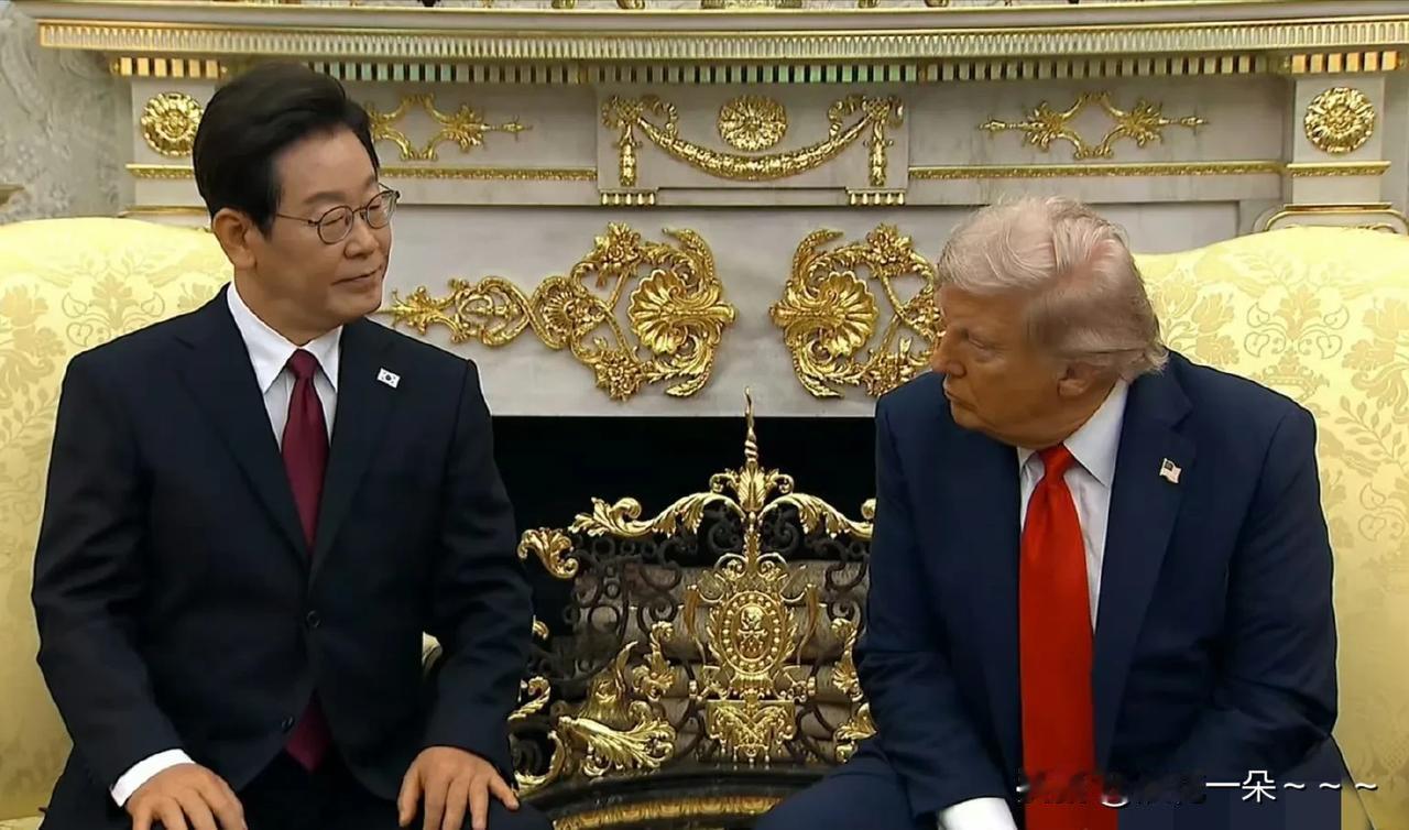 快讯！
韩国总统李在明在白宫会见了特朗普。
特朗普讲话时，李在明看上去听得很认真