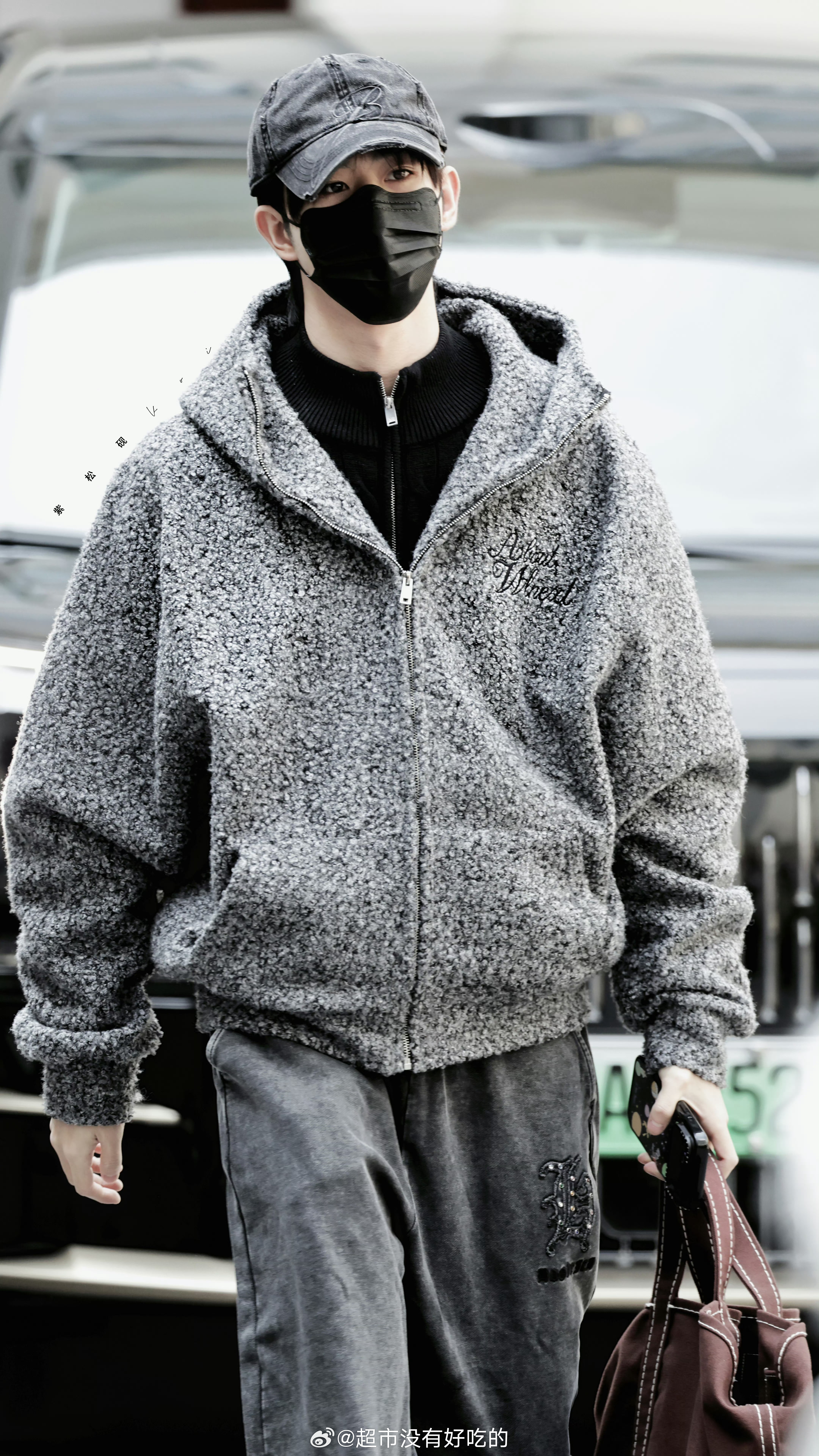 田嘉瑞《魂判九川》今日进妆路透潮男上班了，期待新鲜的云九川瑞瑞新戏拍摄顺利田嘉瑞