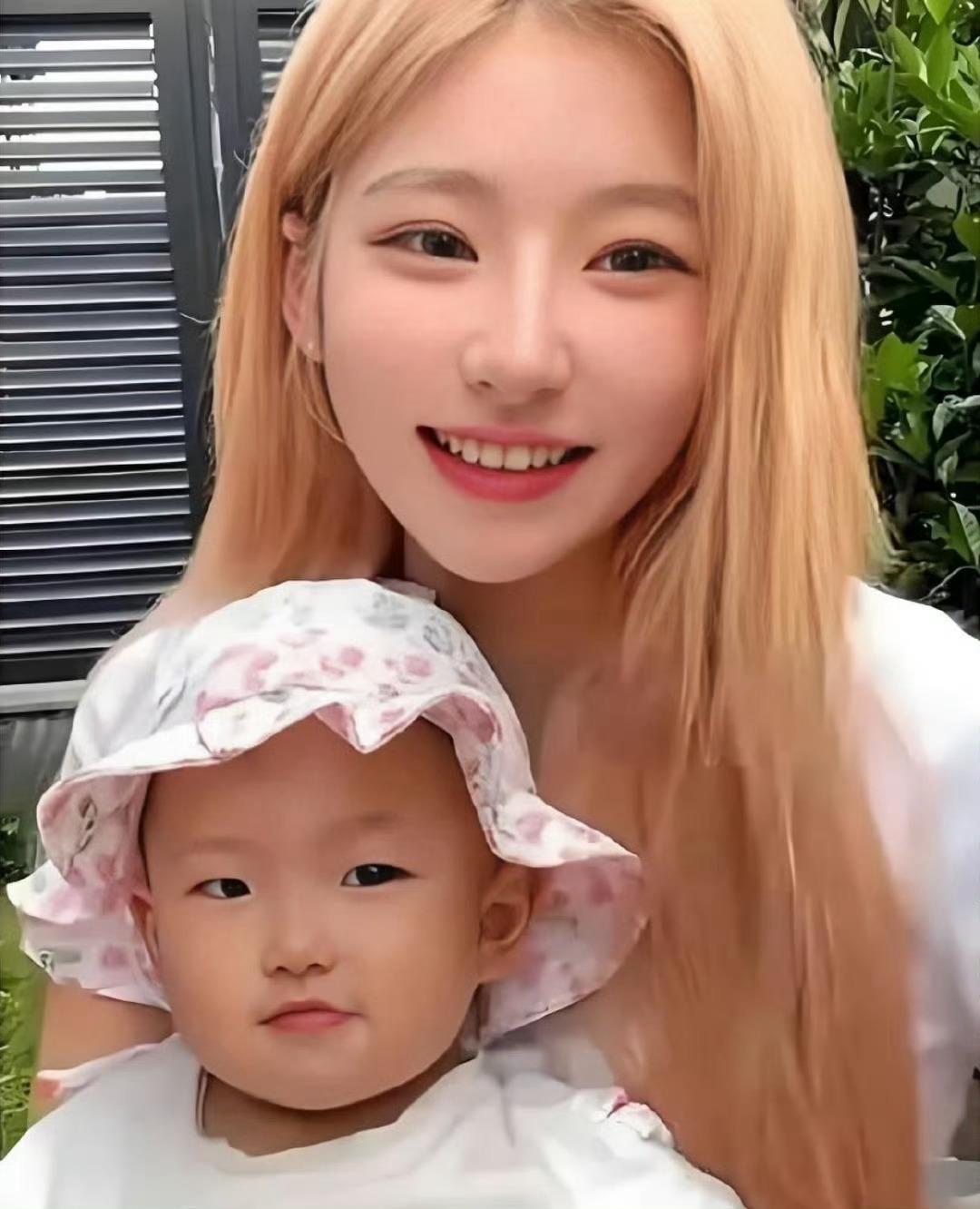 黄一鸣直播女儿哭着求抱抱所以王思聪根本不鸟母女俩了吗