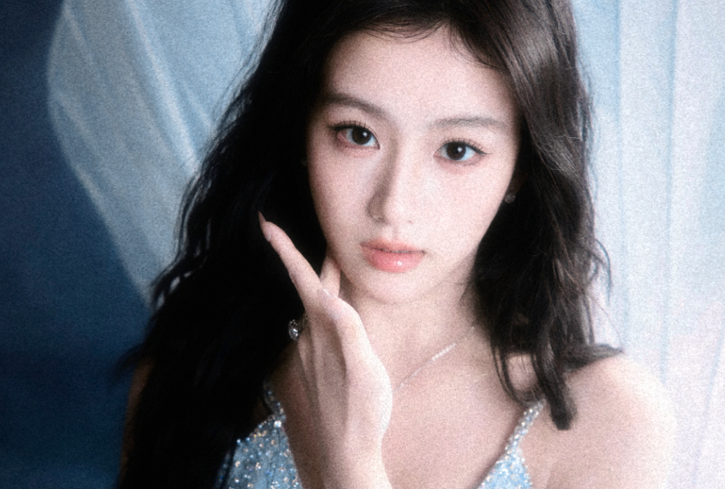 包上恩 🐰包上恩李瑶英 🐰包上恩明月千里 当世界凉如荒岛 我们依然会是彼此的