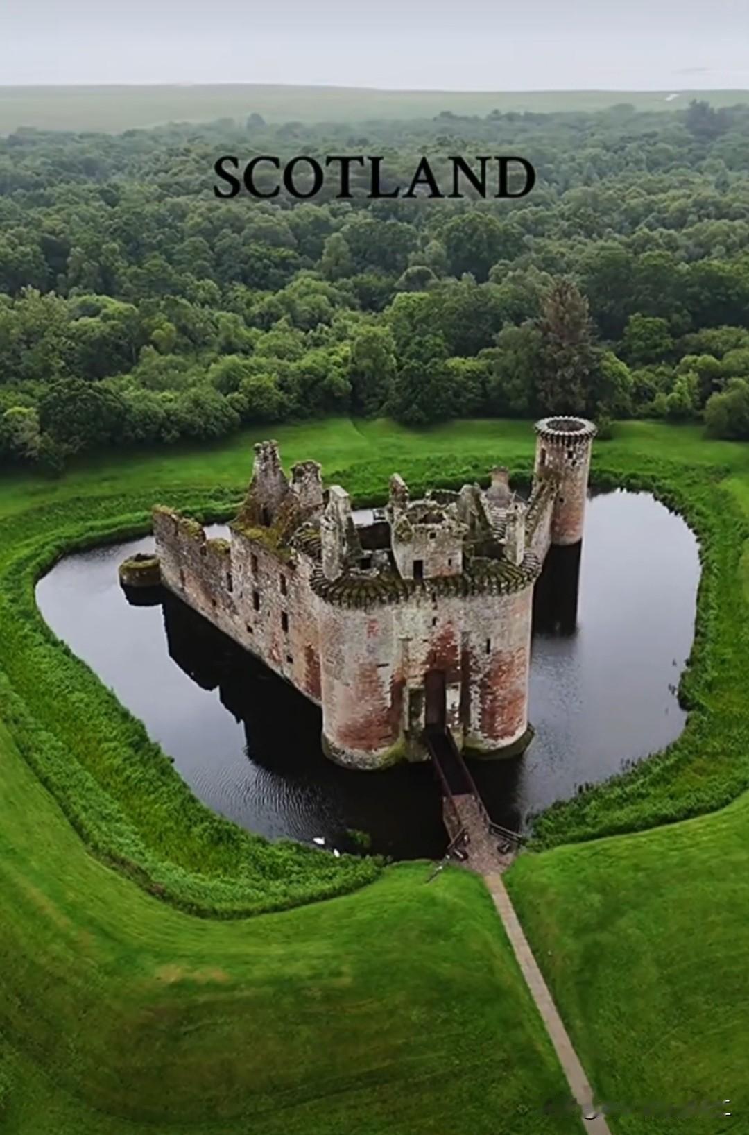 英国苏格兰20处旅游景点：

1.凯尔拉维洛克城堡
2.吉尼戈辛克莱城堡
3.多