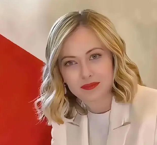 罕见！意大利首相梅洛尼撂下狠话，直接让欧盟全场鸦雀无声！她表示，欧盟敢组多国部队