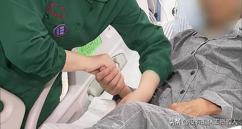 这是命大，还是产品伪劣？

浙江一名63岁的男子，和家里人闹矛盾后，一气之下喝了