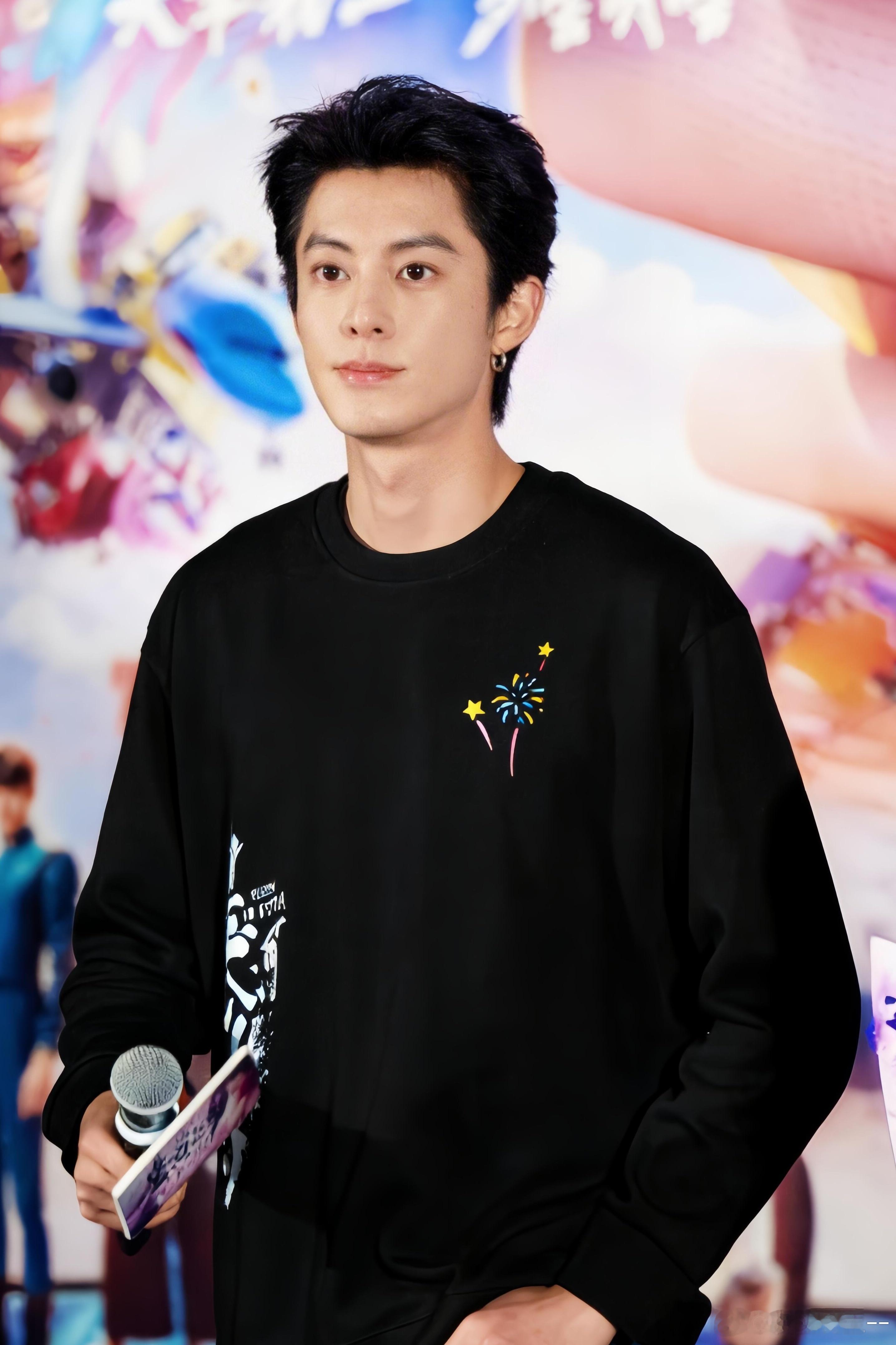 提问王鹤棣有没有怀疑小萌其实是反派 谁懂啊！王鹤棣对角色的共情力好强，解读有层次