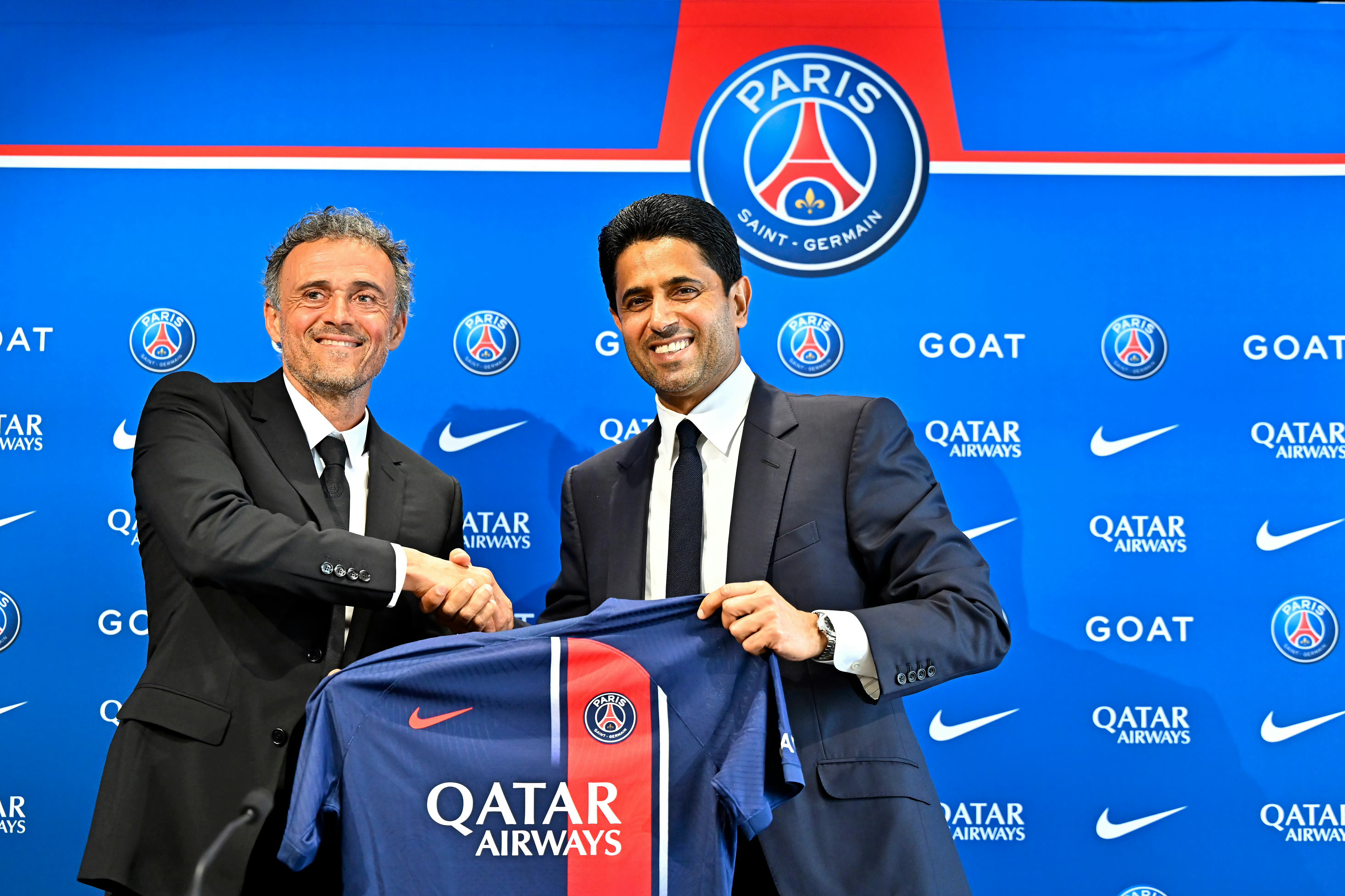 大胆操作！欧冠冠军直接大拆队，恩里克全力重塑巴黎圣日耳曼刚刚登顶欧冠的巴黎圣日耳
