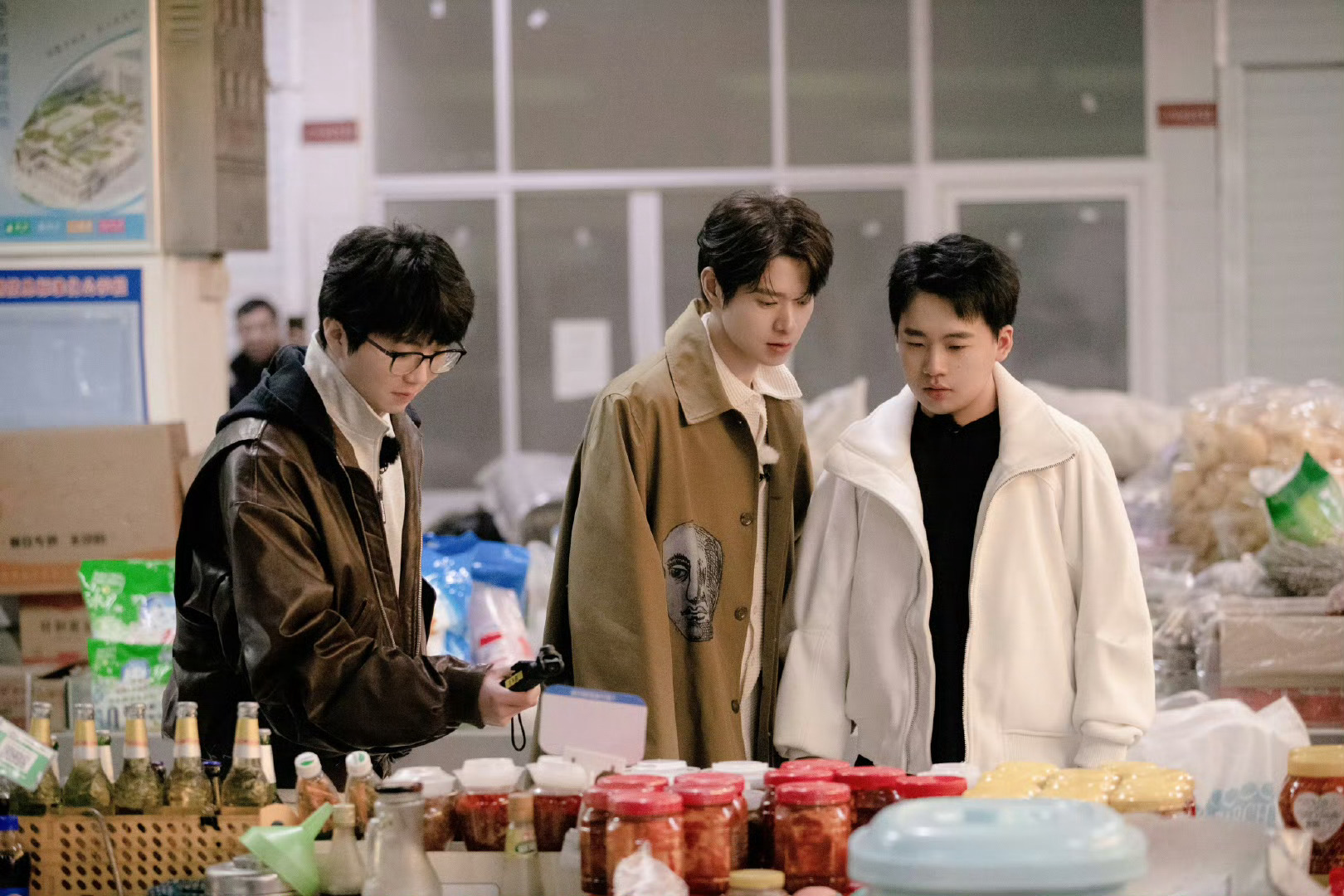#我们仨到湖南春游啦#本期的《我们仨》看起来项目好多嘞，三人从东北来到湖南啦[围