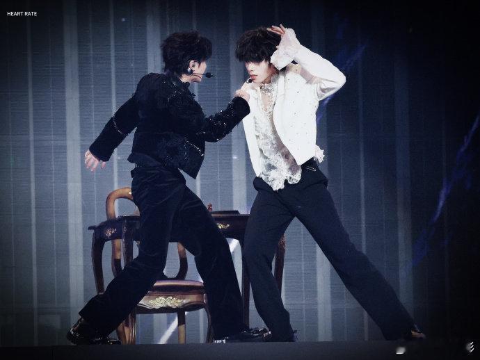 这舞台老自一个老己一个吾一个我一个 卡点这块被他们玩明白了，王怡人赵让李振宁舞台