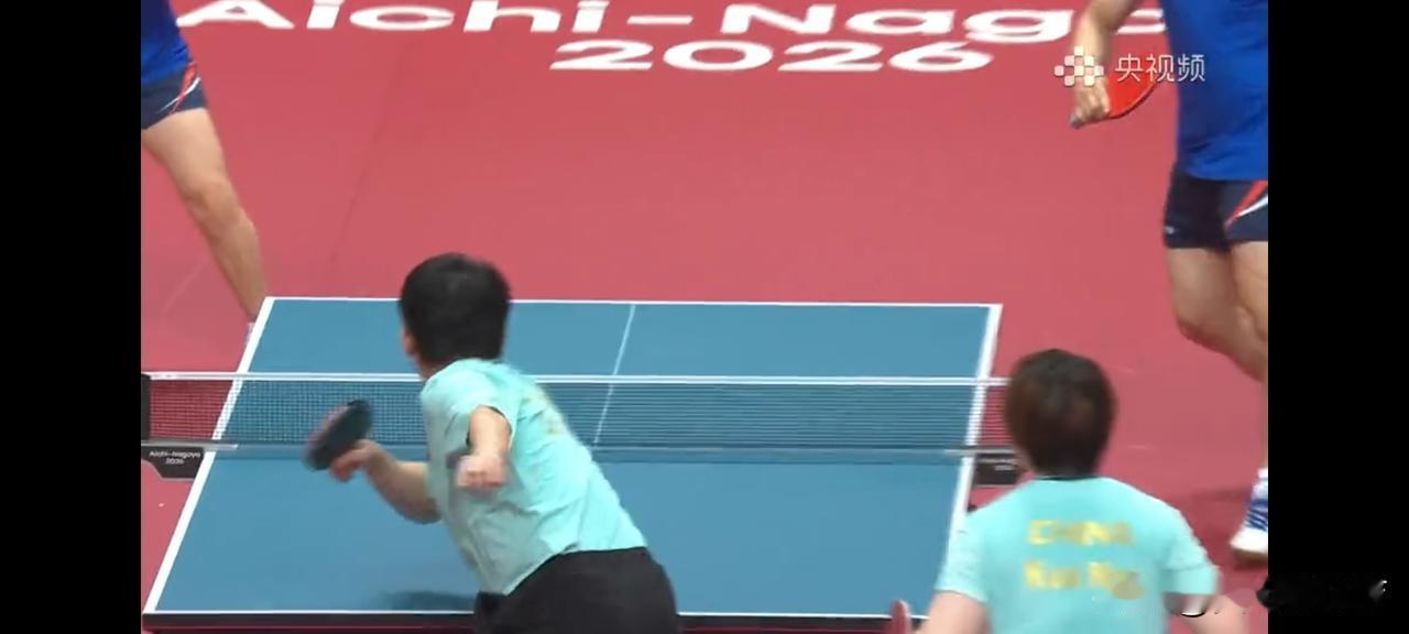 林诗栋/蒯曼3-0击败朝鲜组合李正植/金勤英，晋级到亚运会混双下一轮。
3局比分