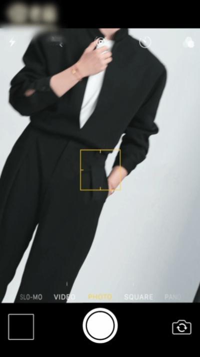 常华森这手我先抱走了 别管剧情了！我眼里只有常华森的手！修长秀气还带着点力量感，