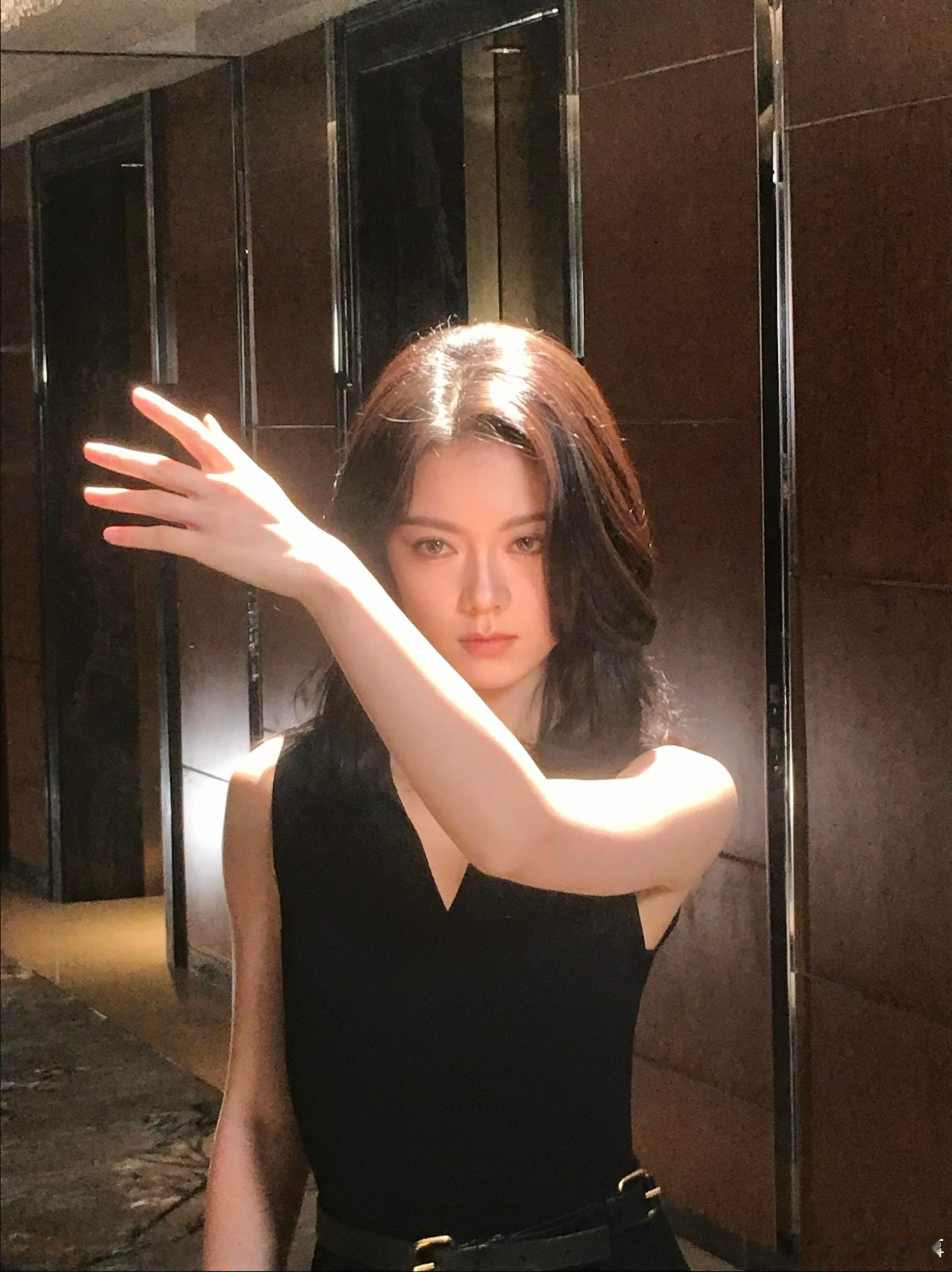仅用0秒就接受了赵今麦魏大勋cp看多了恋爱脑古偶，这种搞事业优先的双强CP太稀缺