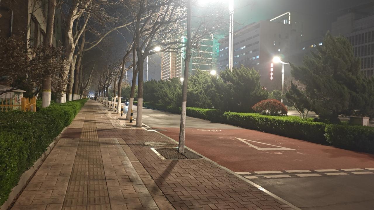 少说话，多思考，管住嘴，放开腿！