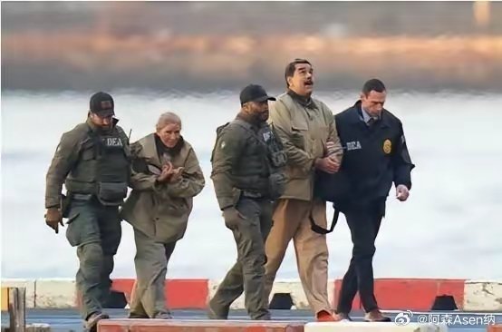 委内瑞拉总统马杜罗被美国监禁3个月，都瘦脱相了，太夸张了！ 