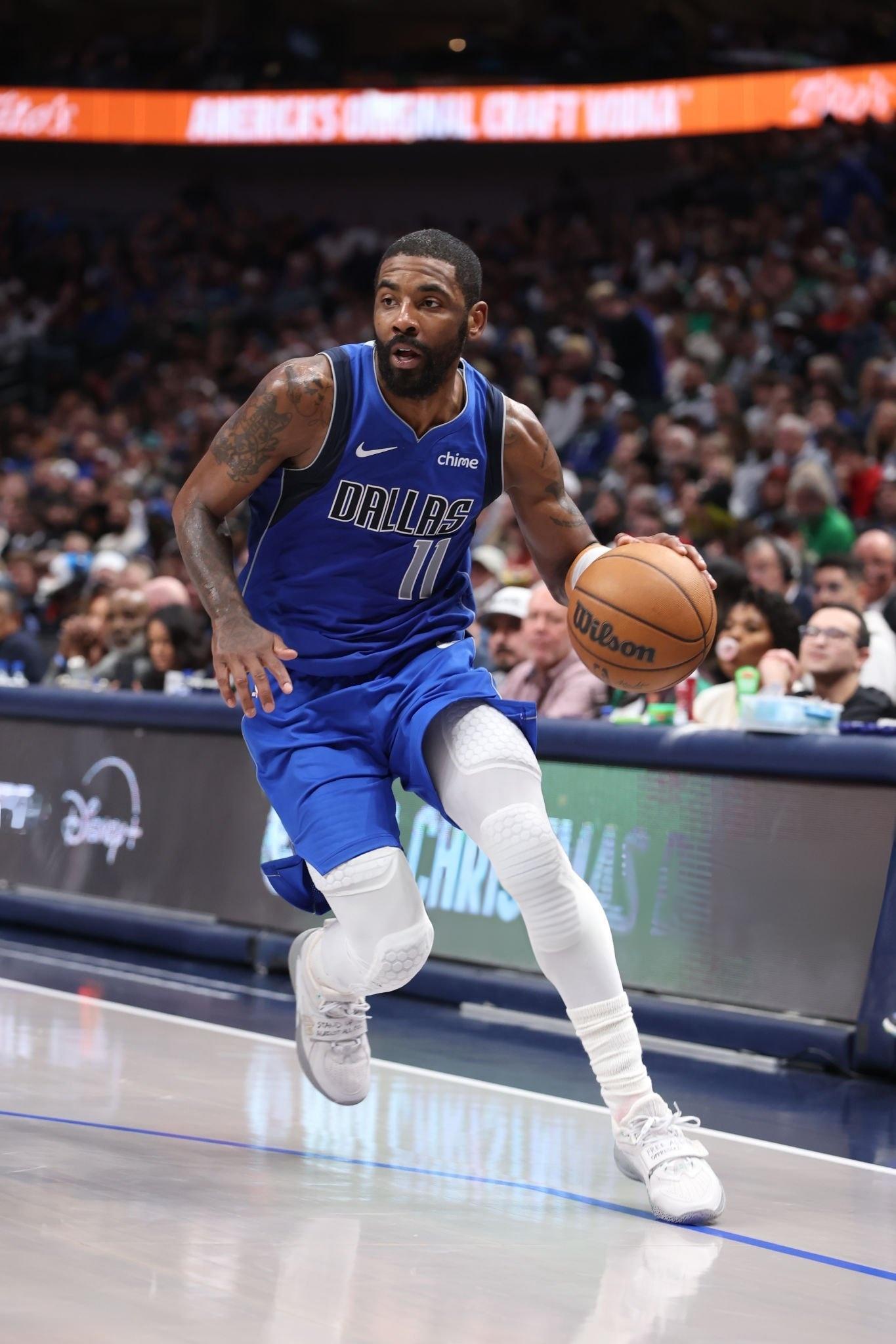 SNEAKERS ON COURT  Kyrie Irving 👁️📷: D