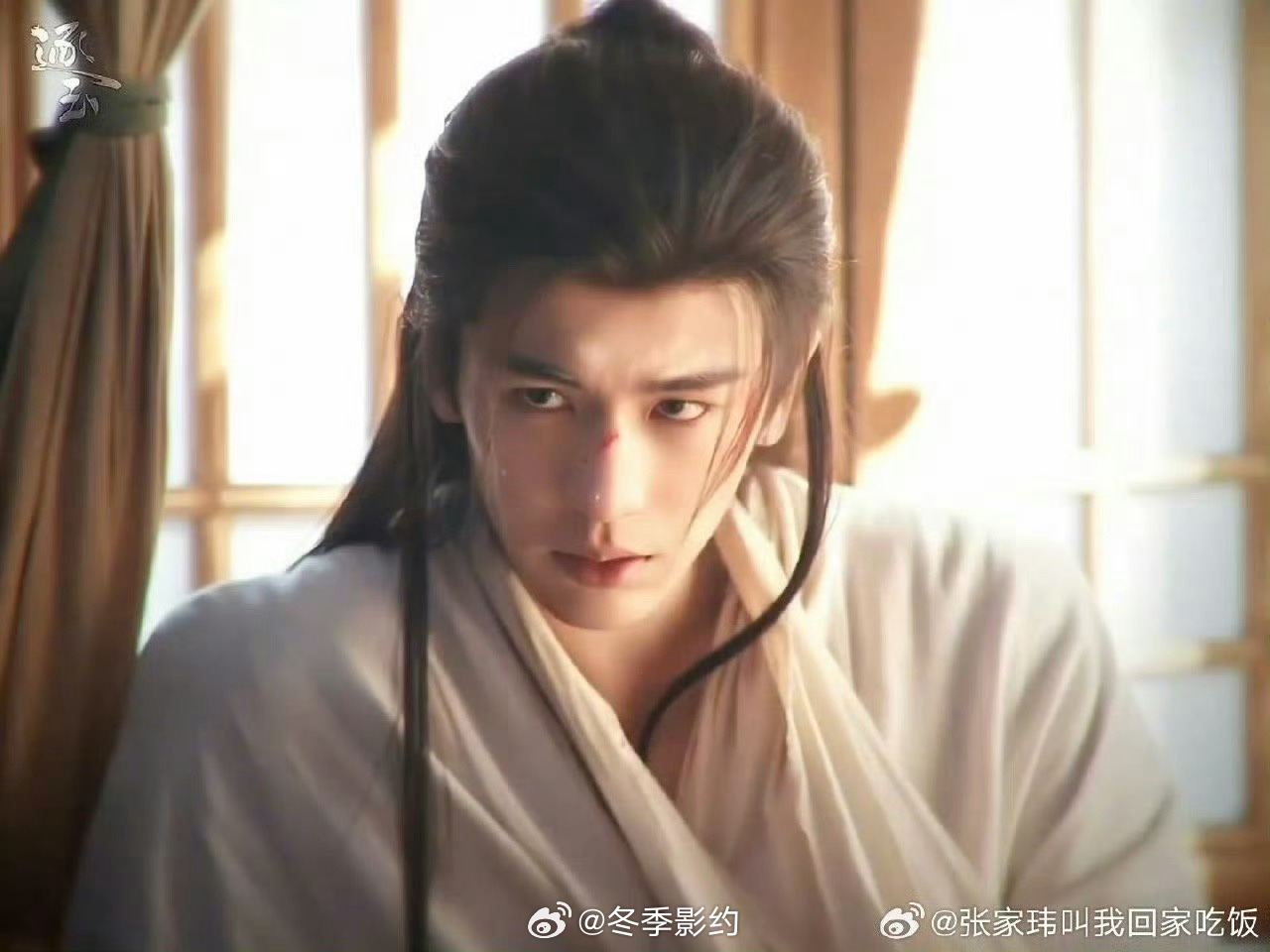 张凌赫谢征这张脸 张凌赫这张脸演谢征真的绝了，五官立体脸型流畅，眼神转换自然又有